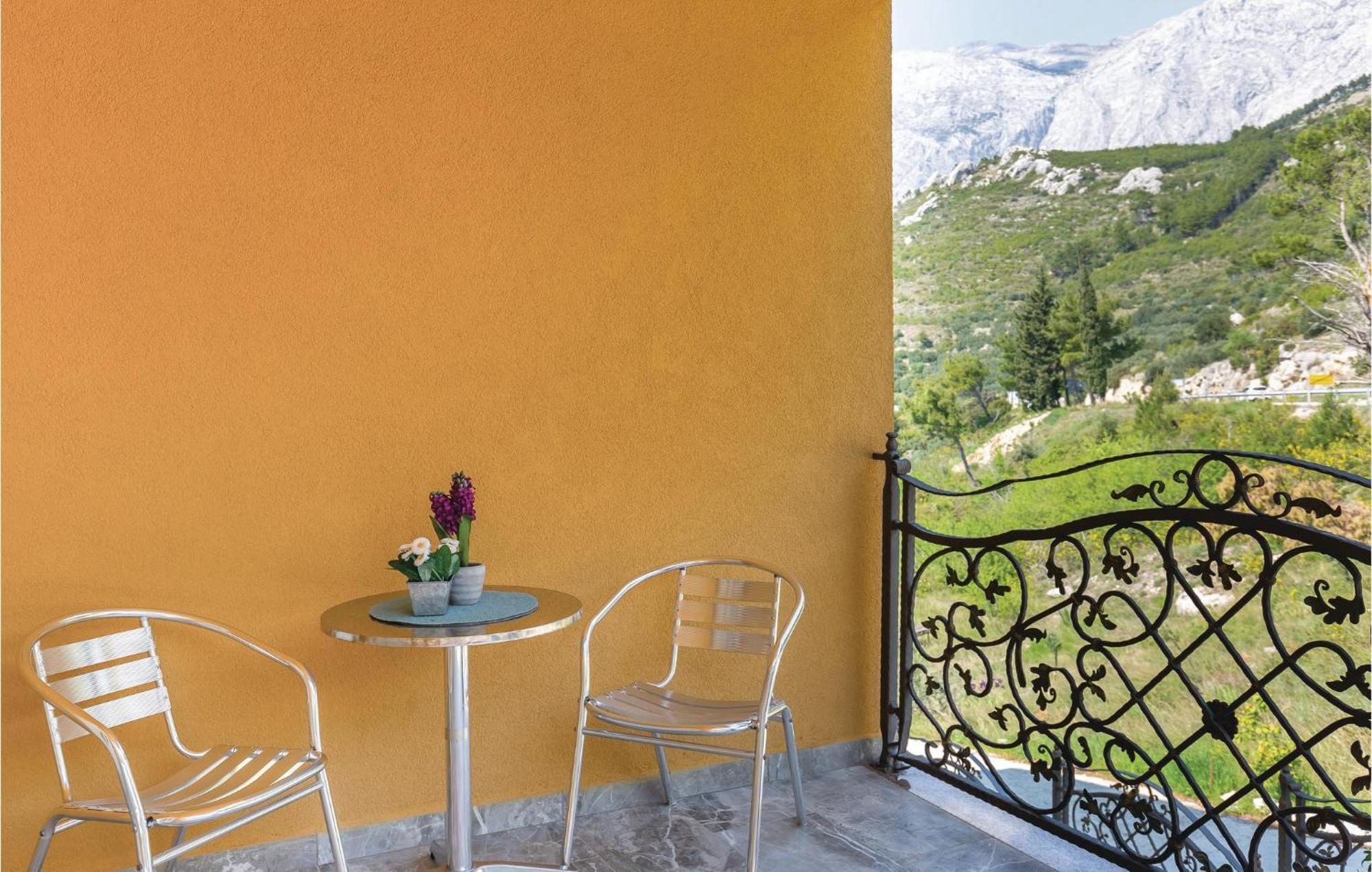 Nice Studio In Krvavica With Kitchen Exterior foto